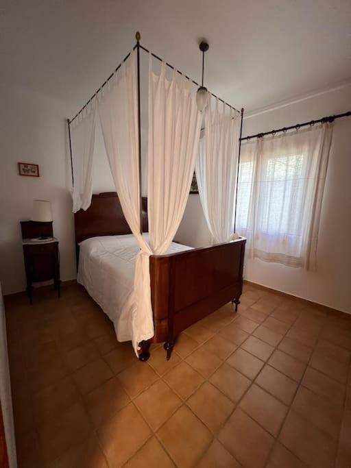 Сasa de vacaciones Chalet Con Piscina